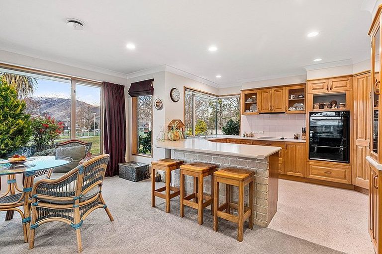 Photo of property in 17 Orchard Place, Cromwell, 9310