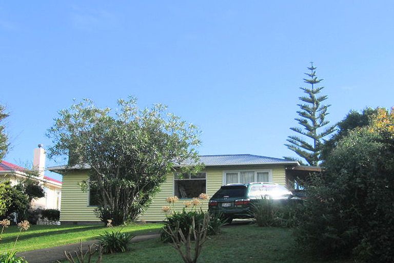 Photo of property in 55 Aorangi Road, Paraparaumu, 5032