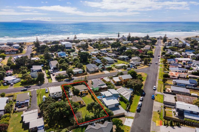 Photo of property in 50 Hillview Road, Waihi Beach, 3611