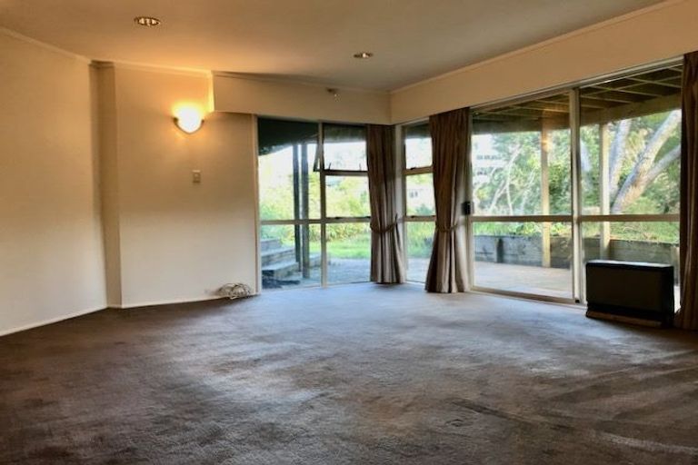 Photo of property in 22 Hythe Terrace, Mairangi Bay, Auckland, 0630