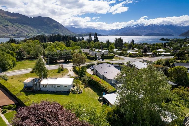 Photo of property in 97 Beacon Point Road, Wanaka, 9305