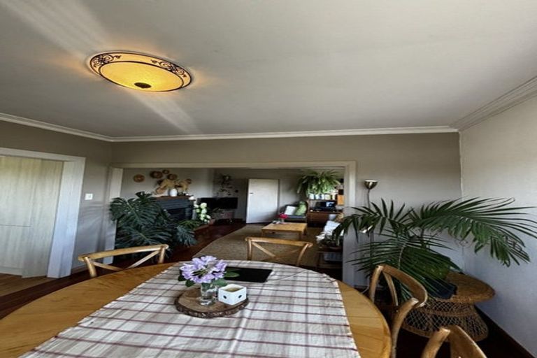 Photo of property in 79 Mangorei Road, Strandon, New Plymouth, 4312