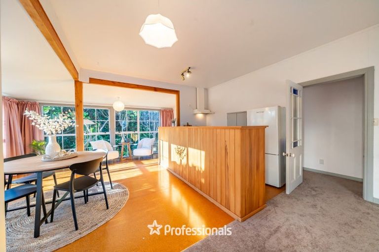 Photo of property in 124 Tutere Street, Waikanae Beach, Waikanae, 5036