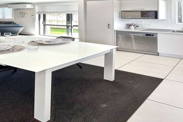 Photo of property in 3 Faber Place, Rototuna North, Hamilton, 3210