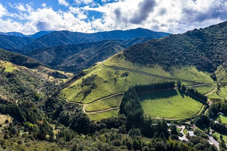 Photo of property in 814 Mikimiki Road, Mikimiki, Masterton, 5881