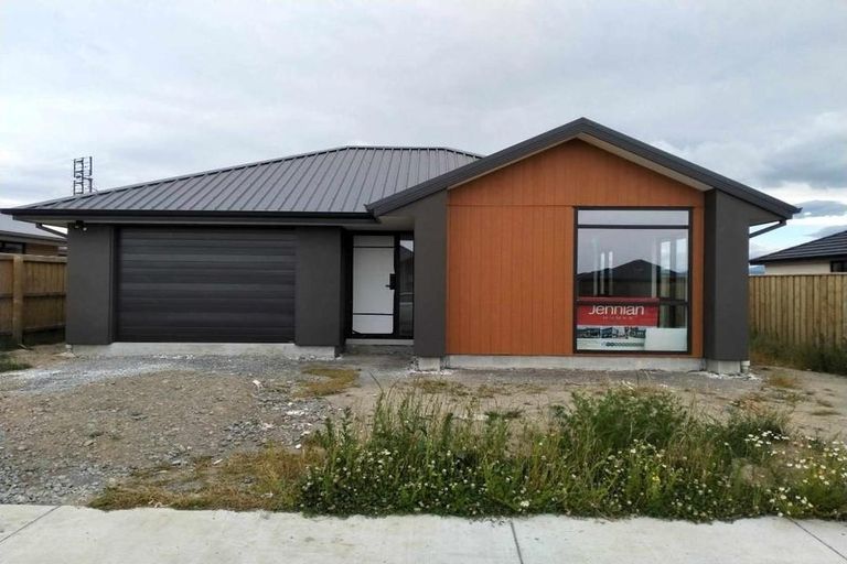 Photo of property in 19 Henshaw Street, Woodend, 7610