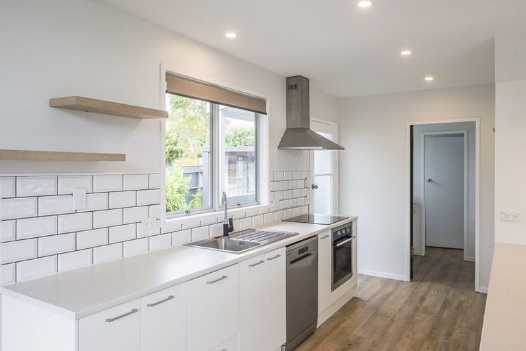 Photo of property in 32 Sylvan Avenue, Waikanae, 5036