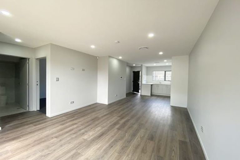 Photo of property in 7c La Trobe Street, Pakuranga Heights, Auckland, 2010