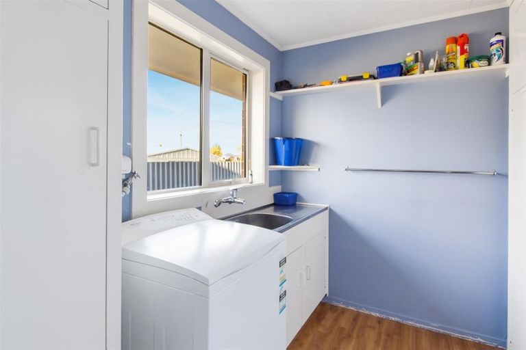 Photo of property in 24 Rugby Street, Waimate, 7924