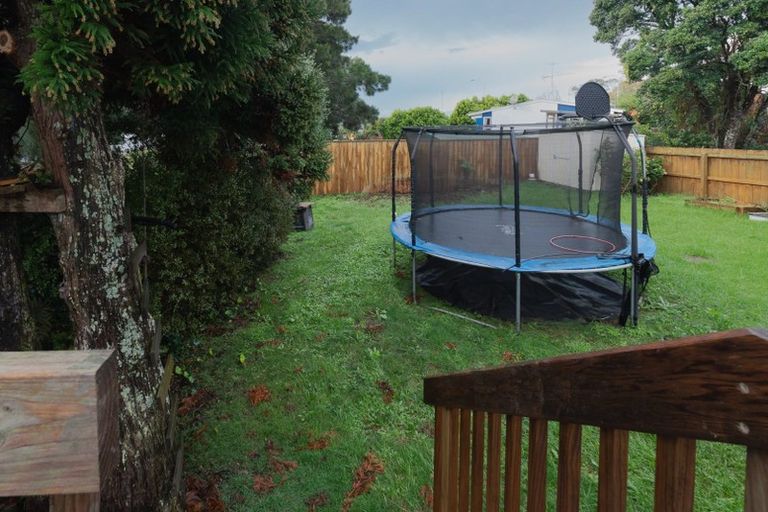 Photo of property in 86b Royal View Road, Te Atatu South, Auckland, 0610
