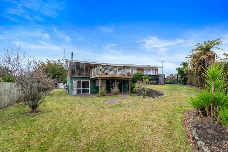 Photo of property in 11 Hillcrest Avenue, Hillcrest, Auckland, 0627