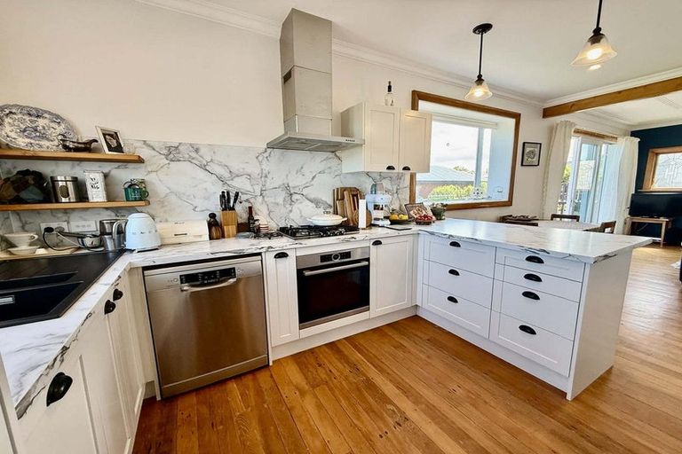 Photo of property in 104 Tomahawk Road, Andersons Bay, Dunedin, 9013