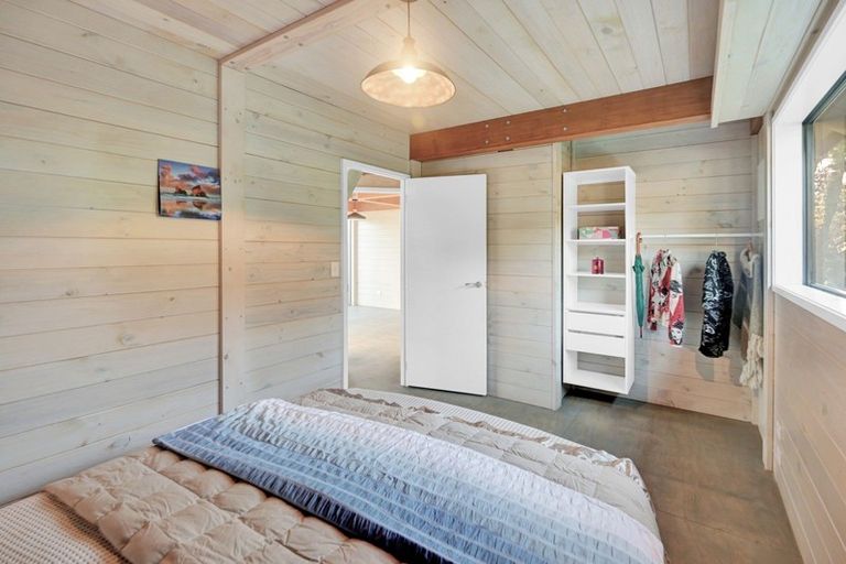 Photo of property in 221a Te Wahapu Road, Russell, 0272