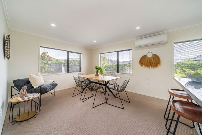 Photo of property in 48 Sunstone Crescent, Brown Owl, Upper Hutt, 5018