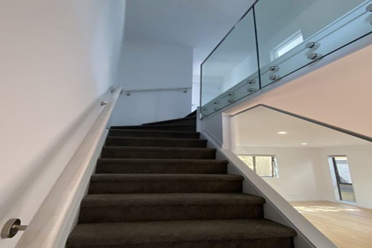 Photo of property in 24c Eban Avenue, Hillcrest, Auckland, 0627