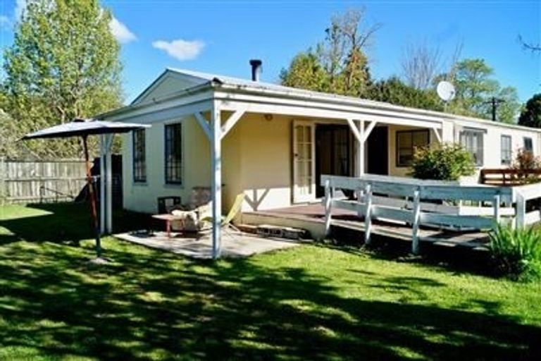 Photo of property in 9 Tekoa Street, Waiau, 7332