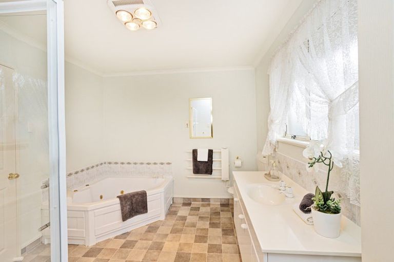 Photo of property in 72 George Street, Windsor, Invercargill, 9810