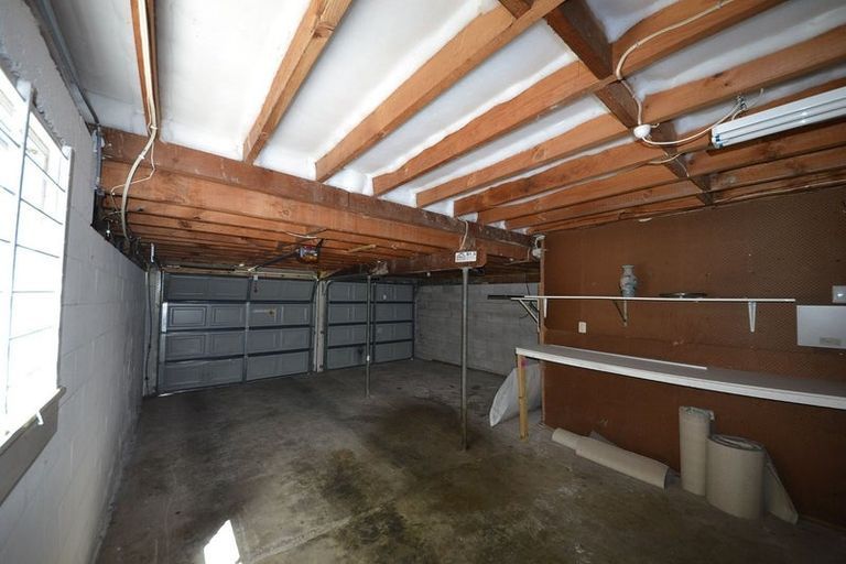 Photo of property in 27 Chivalry Road, Glenfield, Auckland, 0629