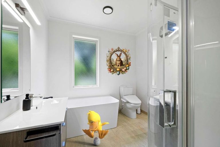 Photo of property in 410 South Road, Omata, New Plymouth, 4374