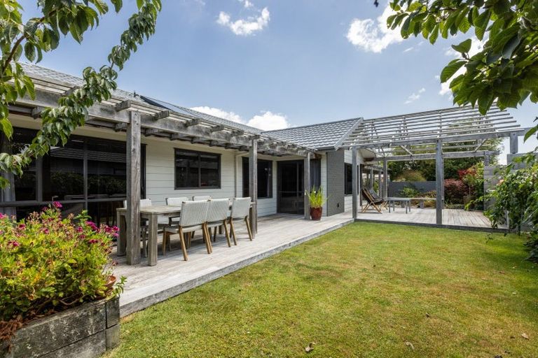 Photo of property in 15 Mcnaughton Place, Onekawa, Napier, 4110