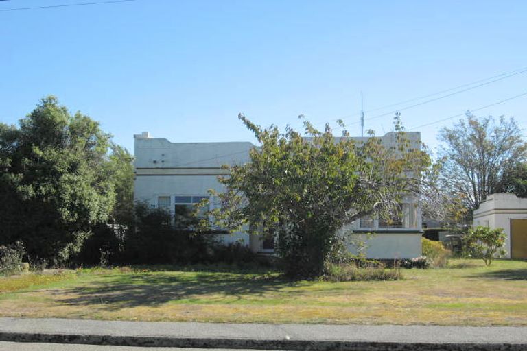 Photo of property in 56 Harris Street, Waimate, 7924