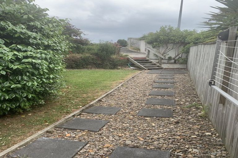 Photo of property in 72 Ridge Road, Howick, Auckland, 2014