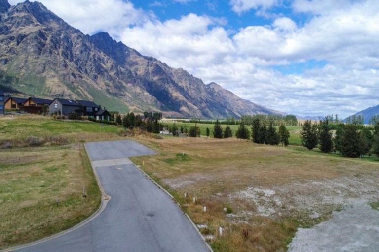 Photo of property in 23 Soudley Court, Jacks Point, Queenstown, 9371