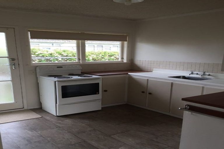 Photo of property in 2/66 Great South Road, Papakura, 2110