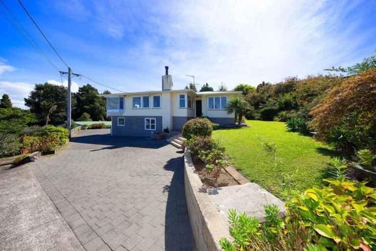 Photo of property in 9 Howard Road, Northcote, Auckland, 0627