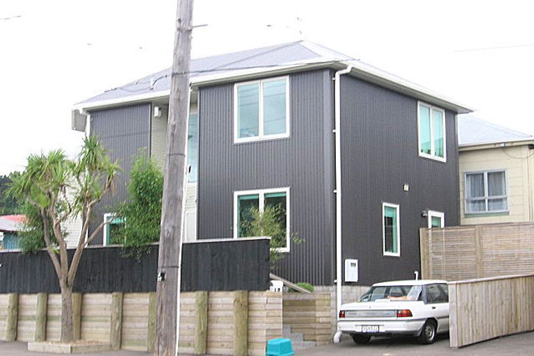 Photo of property in 1 Luxford Street, Berhampore, Wellington, 6023