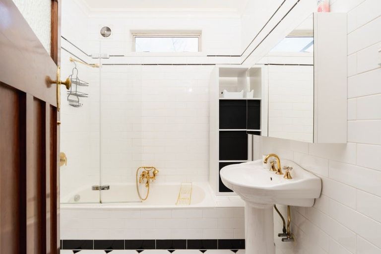 Photo of property in 143 Kenmure Road, Kenmure, Dunedin, 9011