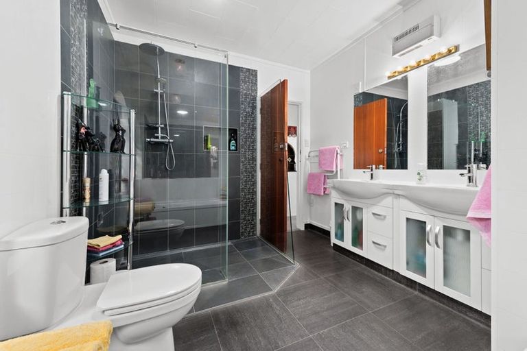 Photo of property in 68 Hooker Avenue, Chedworth, Hamilton, 3210