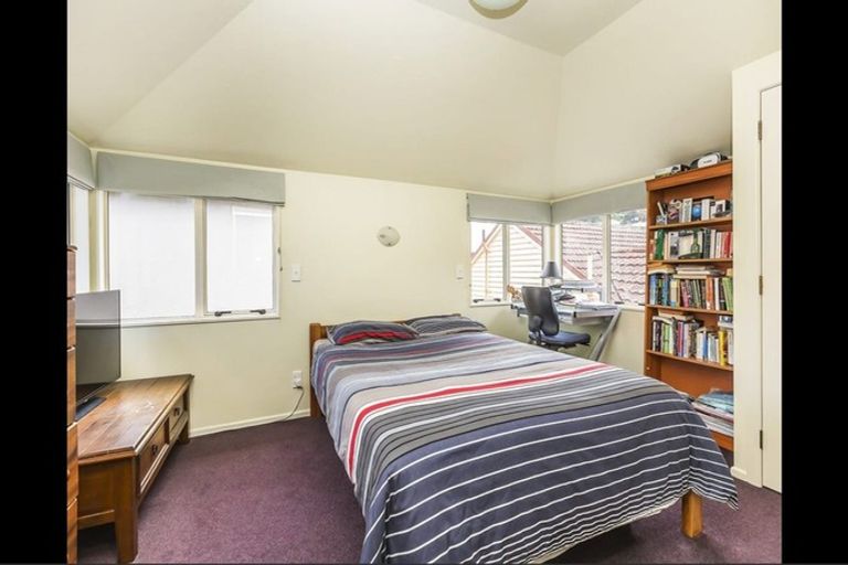 Photo of property in 25b The Quadrant, Miramar, Wellington, 6022