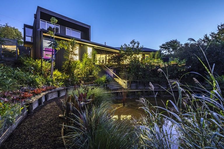 Photo of property in 118 Ngarara Road, Waikanae, 5036