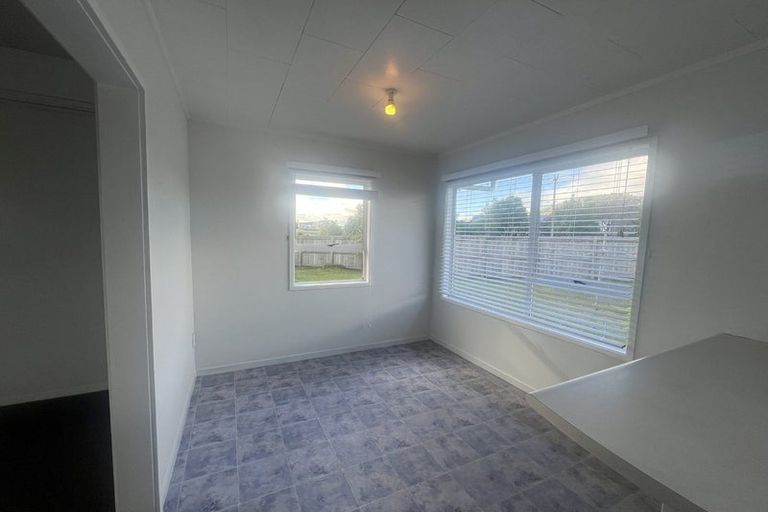 Photo of property in 8 Invergarry Road, Hilltop, Taupo, 3330