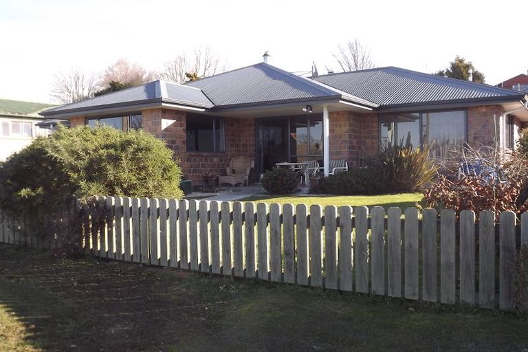 Photo of property in 64 Peel Street, Geraldine, 7930