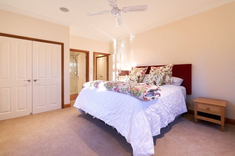 Photo of property in 26 Cameron Road, Bluff Hill, Napier, 4110