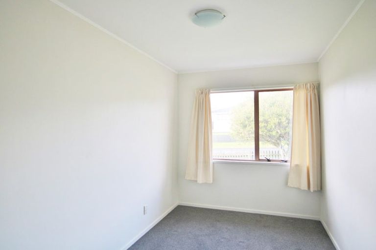Photo of property in 1/26 Cromdale Avenue, Highland Park, Auckland, 2010
