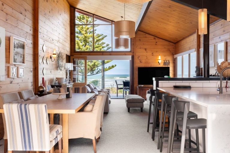 Photo of property in 6 Makorori Beach Road, Makorori, Gisborne, 4073