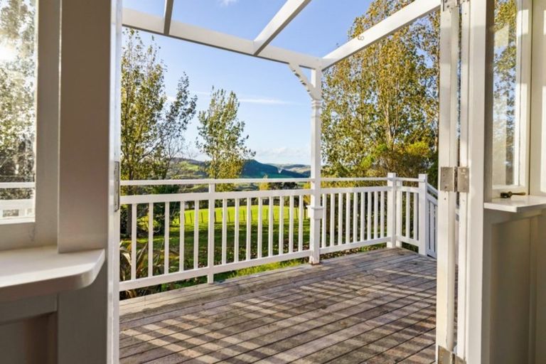 Photo of property in 1410 Old North Road, Helensville, 0875