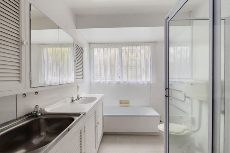 Photo of property in 1/7 Patchett Place, Cashmere, Christchurch, 8022