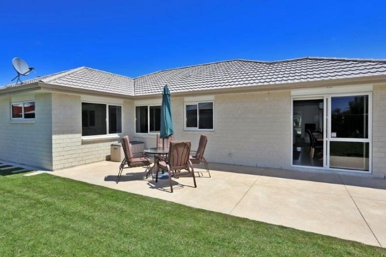 Photo of property in 58 Orotu Drive, Poraiti, Napier, 4112