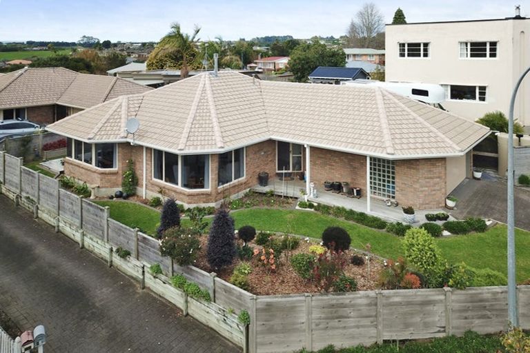 Photo of property in 62a Oxford Street, Te Puke, 3119