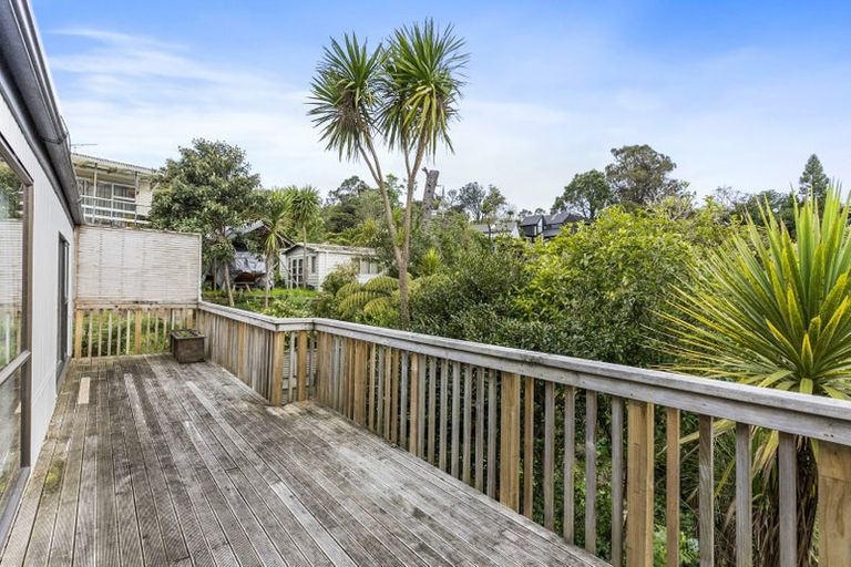 Photo of property in 22 Rosecamp Road, Beach Haven, Auckland, 0626