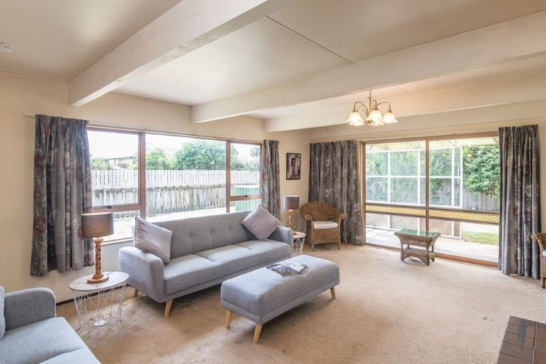 Photo of property in 22 Sunshine Avenue, Paraparaumu, 5032