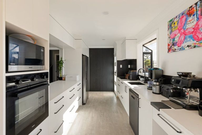 Photo of property in 166 Sandwich Road, St Andrews, Hamilton, 3200