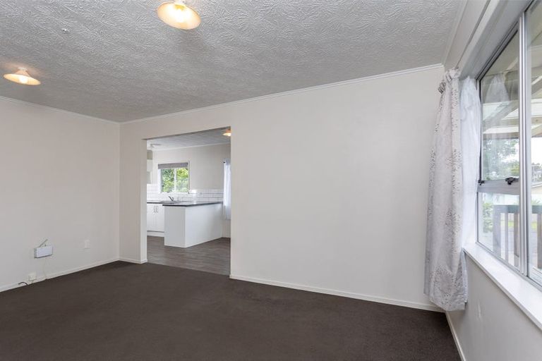 Photo of property in 45 Borich Road, Sunnyvale, Auckland, 0612