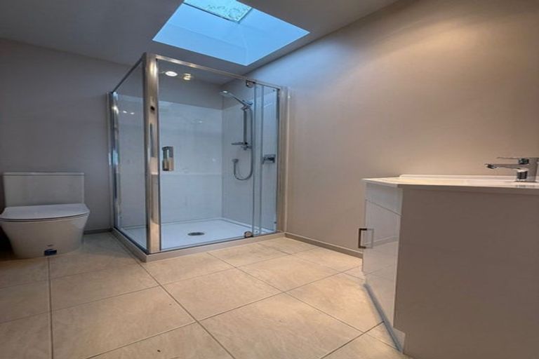 Photo of property in 21 Crawford Avenue, Mangere Bridge, Auckland, 2022