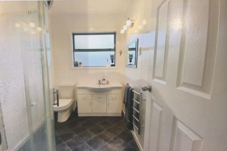 Photo of property in 17 Moa Street, Waikiwi, Invercargill, 9810