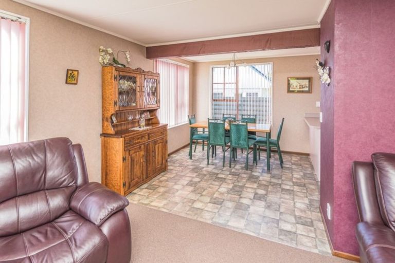 Photo of property in 16 Akepiro Place, Tawhero, Whanganui, 4501